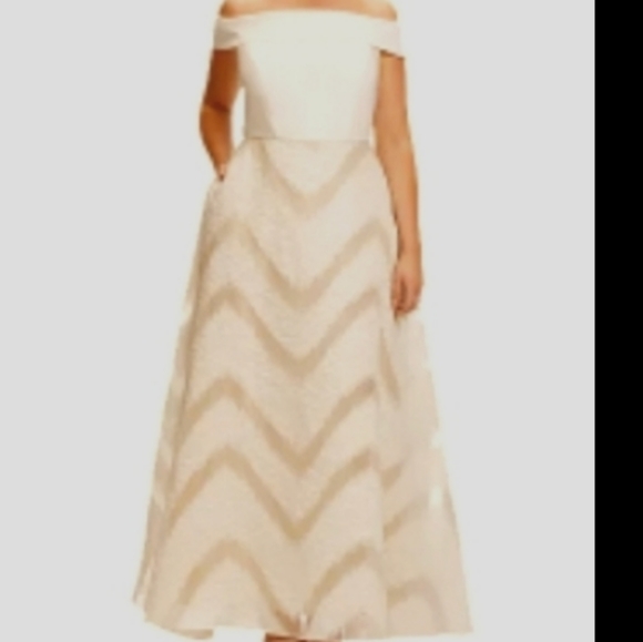 Adriana Pappell ball gown off the shoulder - Picture 1 of 4